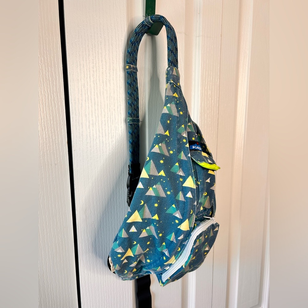 Kavu Rope Sling Medium‎ Size Back Bag Night Range Retired Pattern Hard To Find - Picture 3 of 8